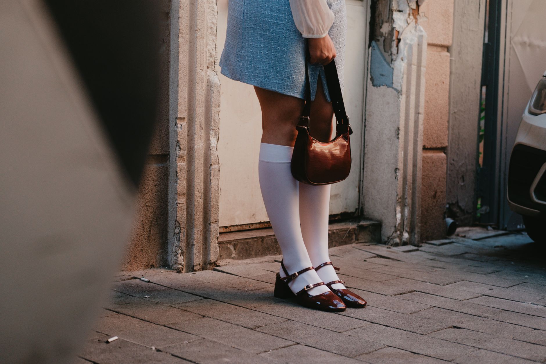 Podkolanówki damskie – jak wybrać model dopasowany do potrzeb nóg