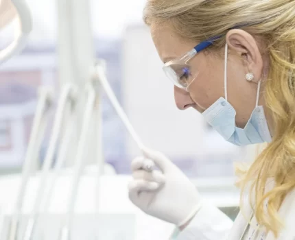 Ile zapłacisz u dentysty w Poznaniu? Cennik usług stomatologicznych